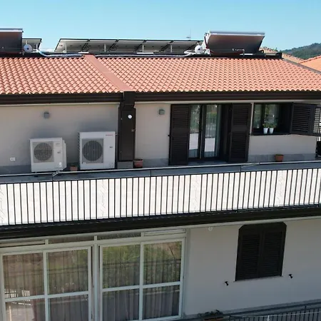 Le Due Rose Dell'etna