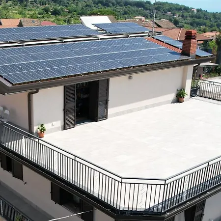 Konukevi Le Due Rose Dell'etna 3*