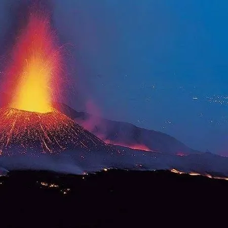 Konukevi Le Due Rose Dell'etna